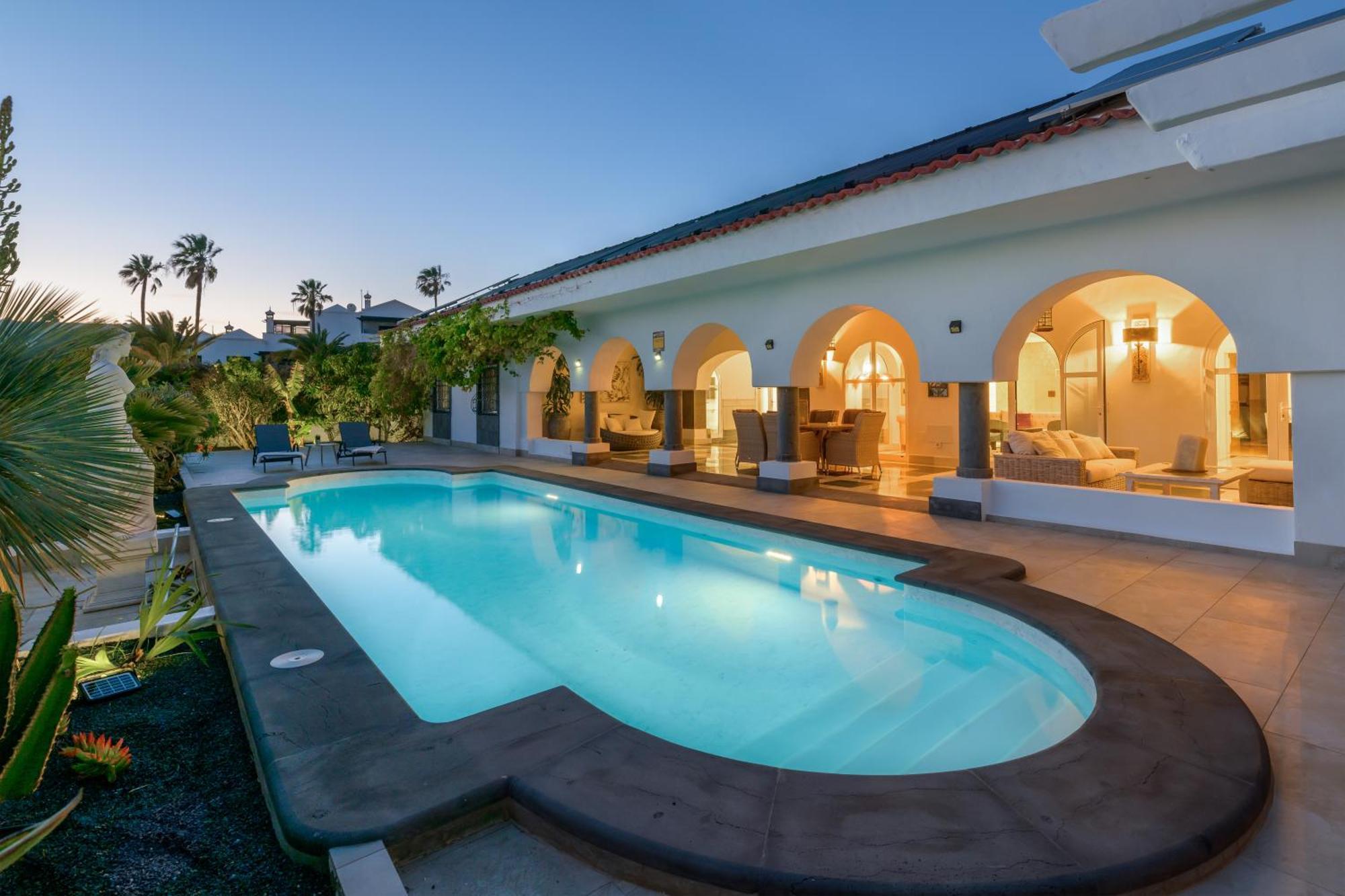 Oasis De Lujo - Luxury Boutique Villa كوستا تاغيسي المظهر الخارجي الصورة